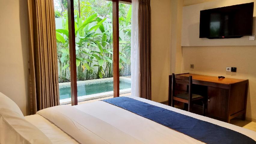 2 Bedrooms, Suite, King Bed, Pool Access