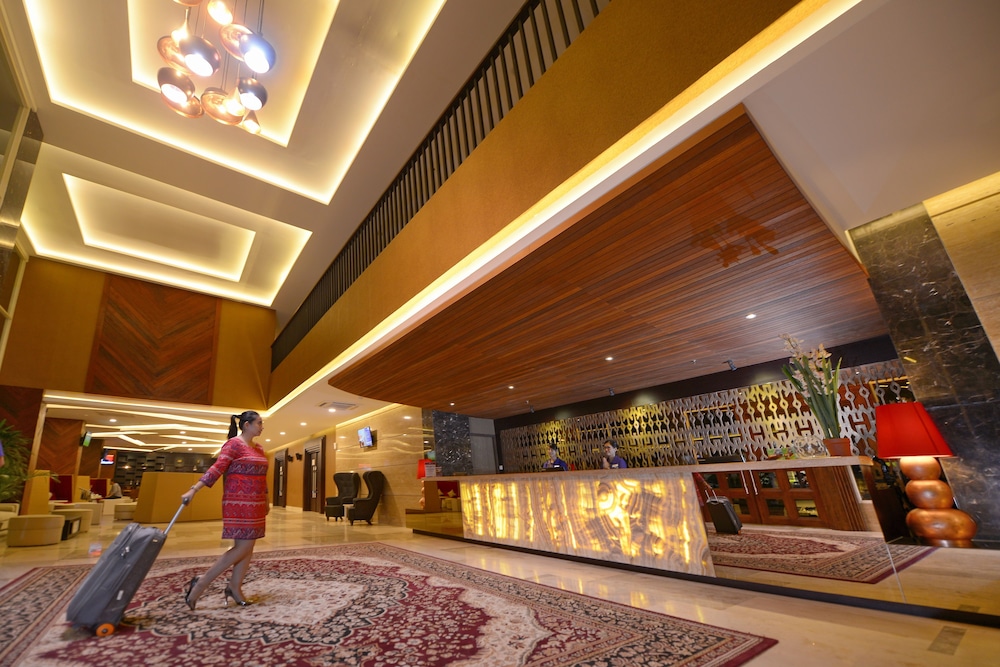 Grand Tjokro Balikpapan 8/55