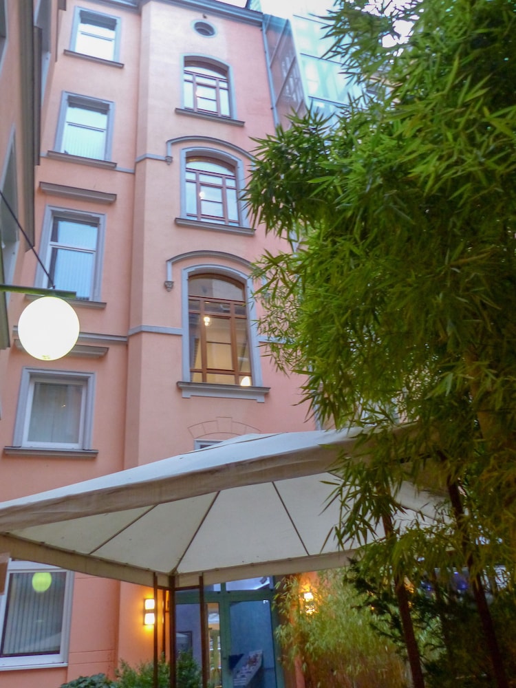 Hotel Sachsenhof 6/50