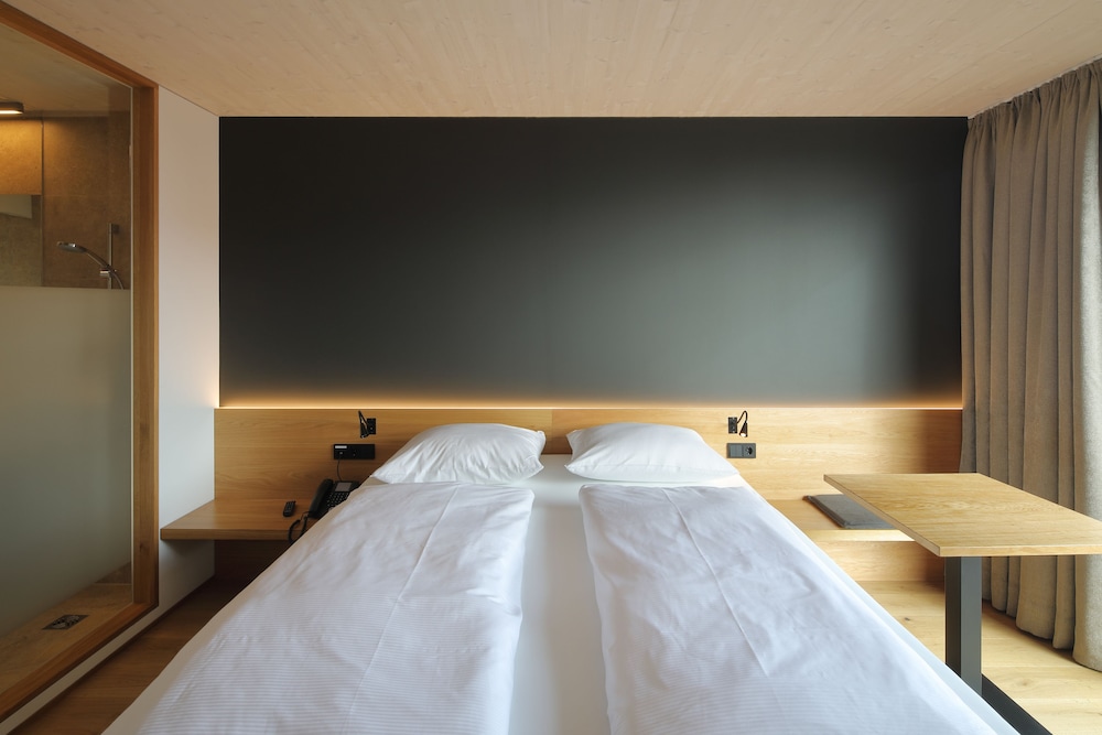 2ND Home Hotel 14/43