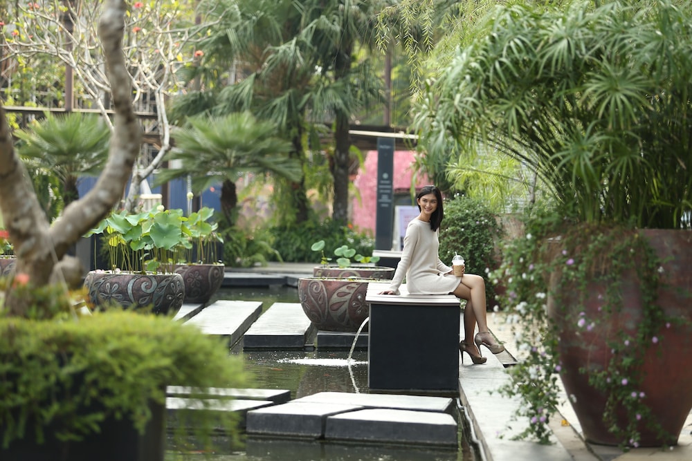 Hotel Santika Premiere Ice Bsd 42/43