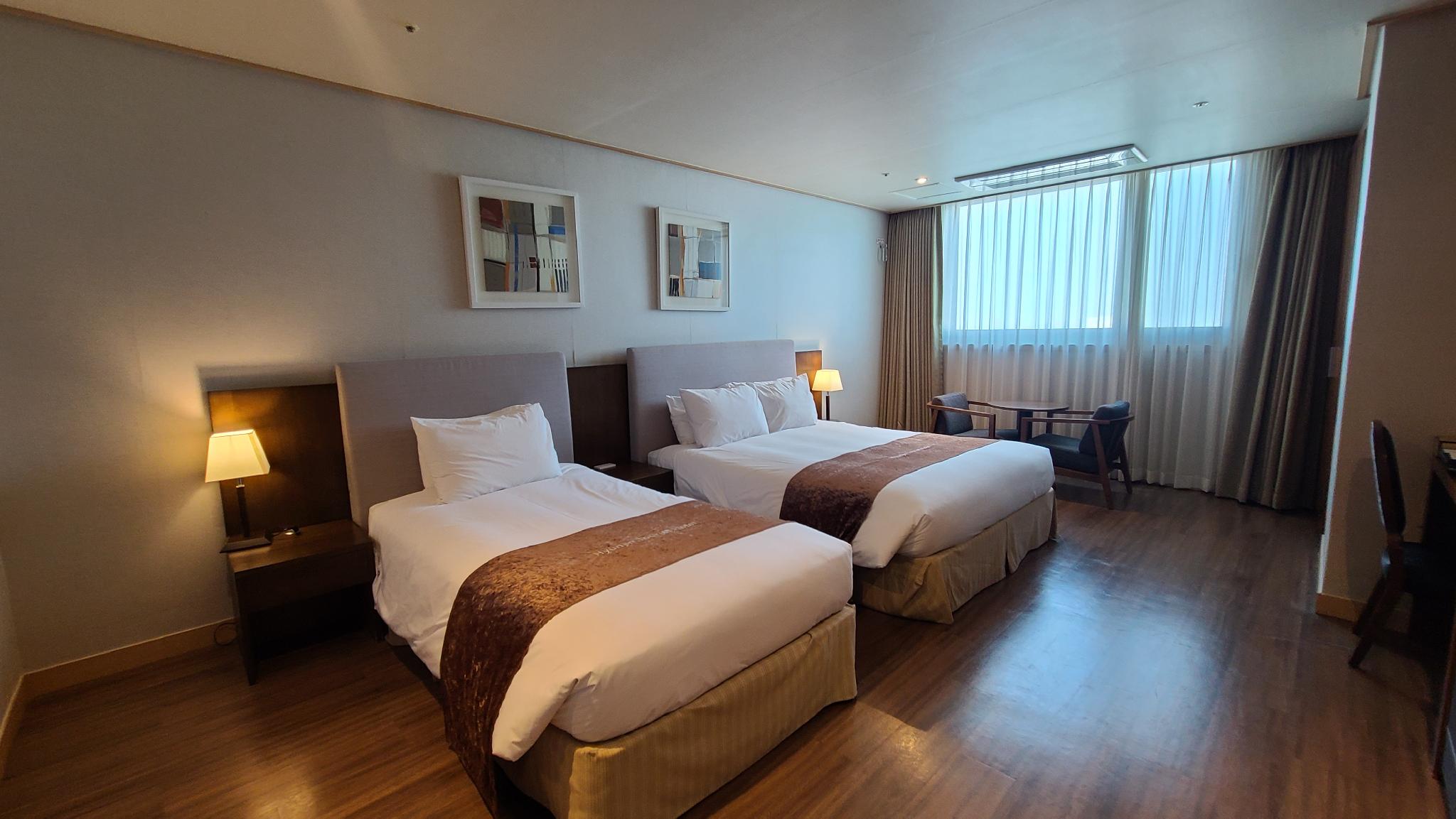 Deluxe, Twin Beds, 1 Double and 1 Single Bed, Ocean View