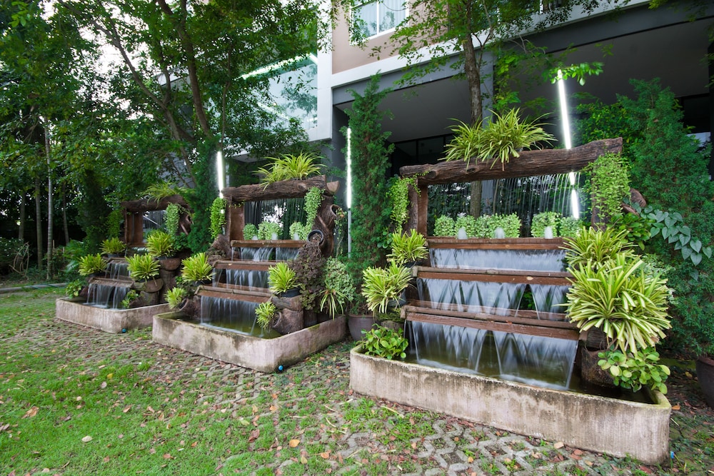 Ny City Resort And Spa 59/62