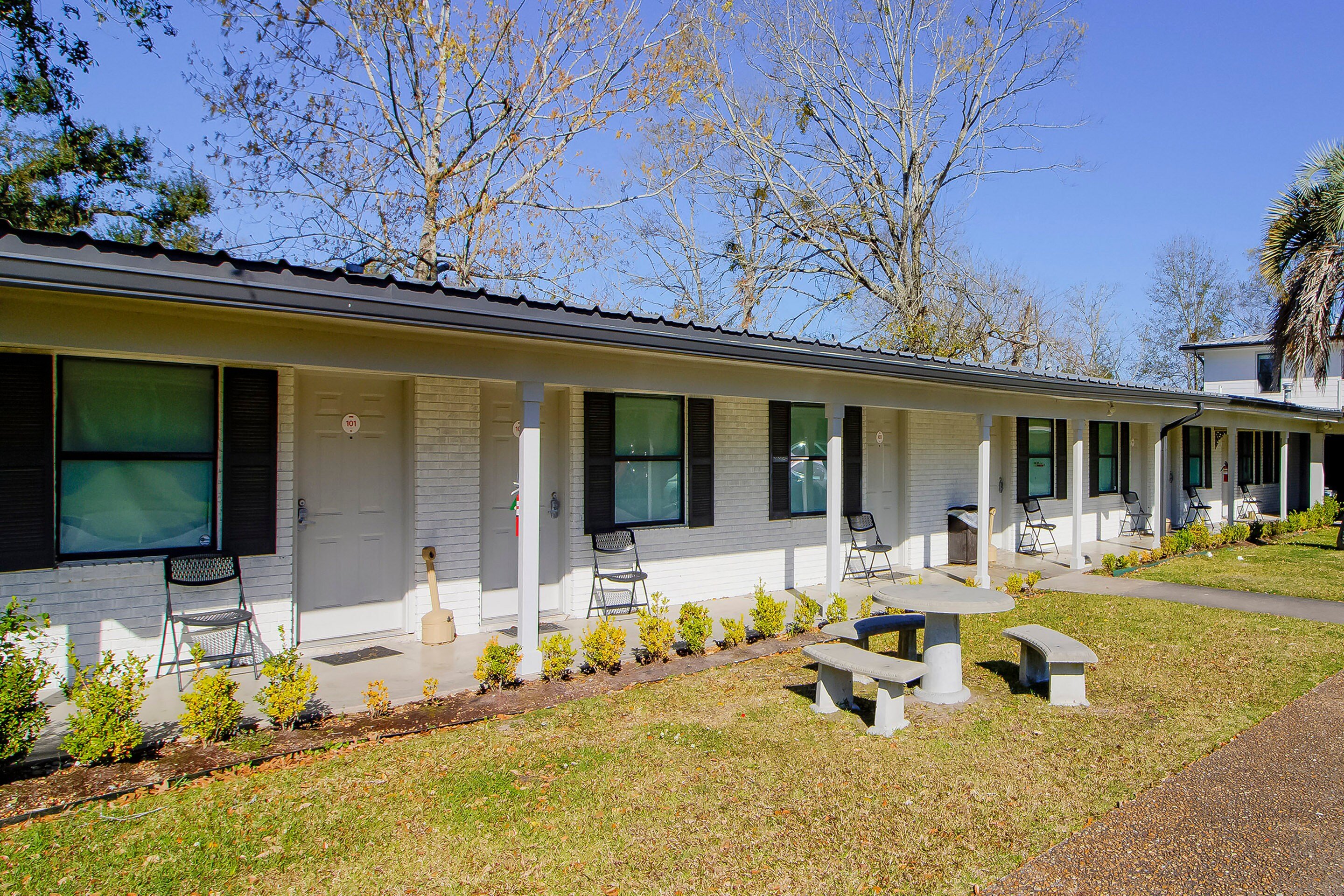 OYO Hotel Sulphur LA Hwy 90 West 36/37