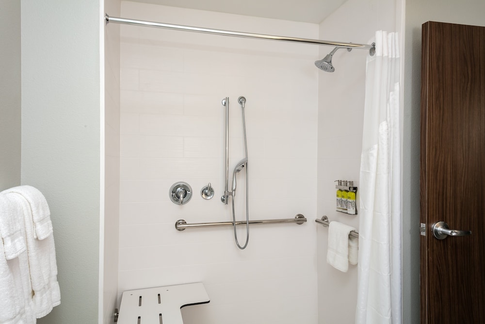 Holiday Inn Express & Suites Bend South 7/45