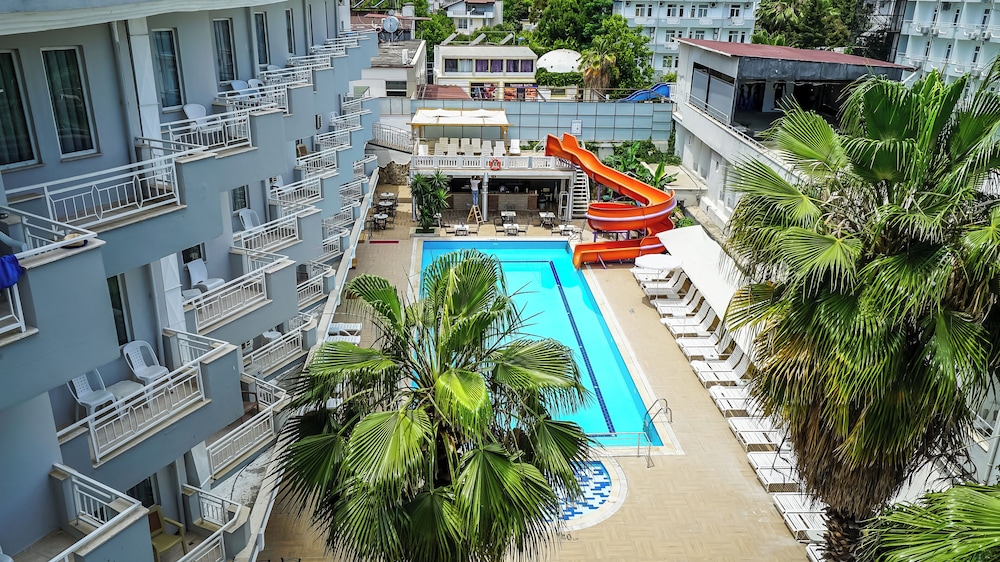 Nex Royal Beach Hotel 5/41