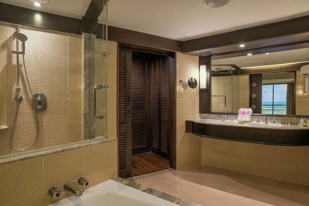 Pullman Phuket Karon Beach Resort 6/80