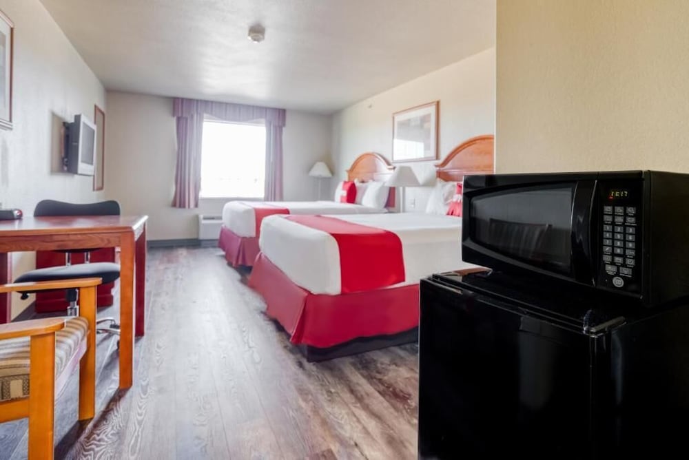 Spark by Hilton Wichita Falls 35/41