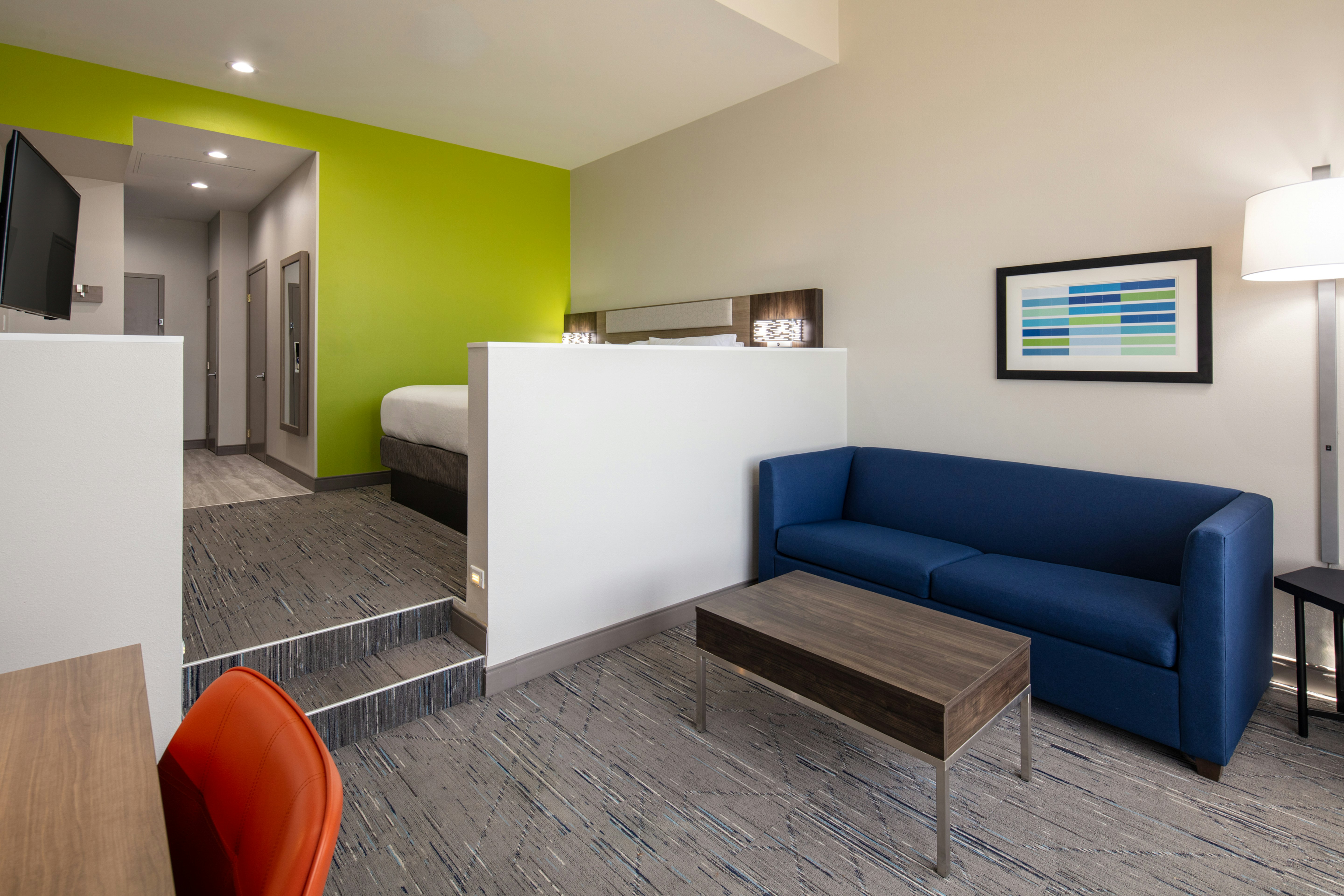 Holiday Inn Express Hotel Suites Ventura Harbor 38/69