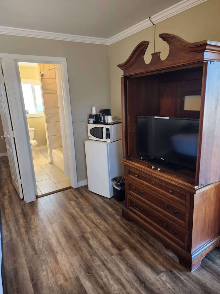 Omeo Suites Glass Beach 4/50