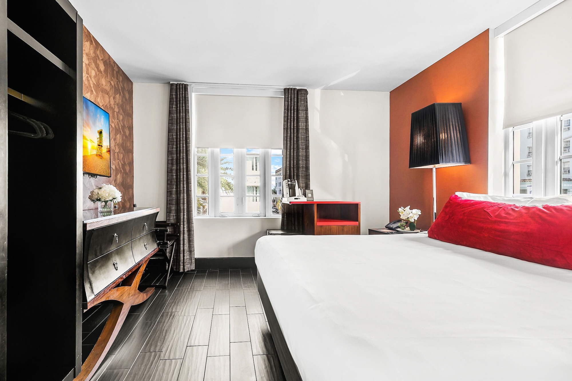 SUPERIOR, KING BED