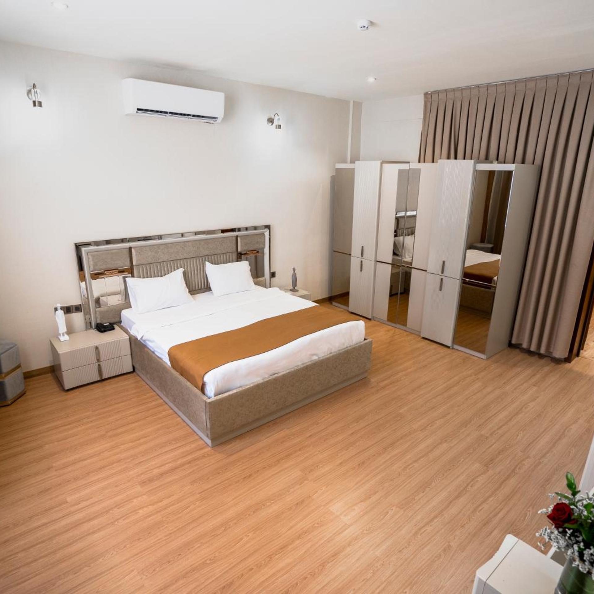 Yarmouk International Hotel 40/75