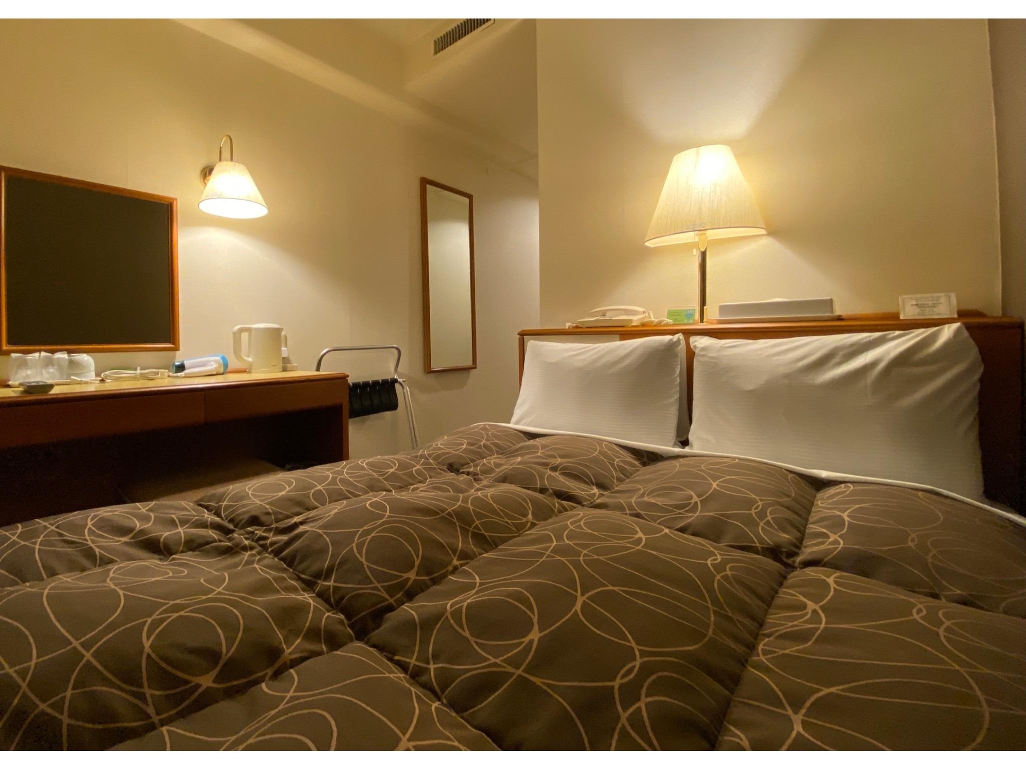 Single Bed, Smoking