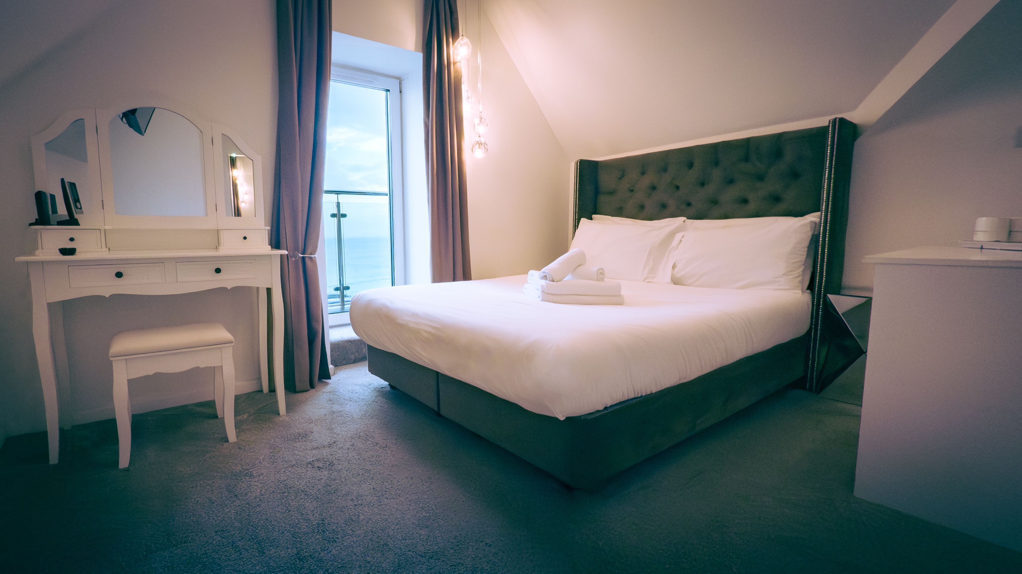 غرفة بسرير مزدوج بإطلالة على البحر، OYO Newquay Beach Hotel 2/5