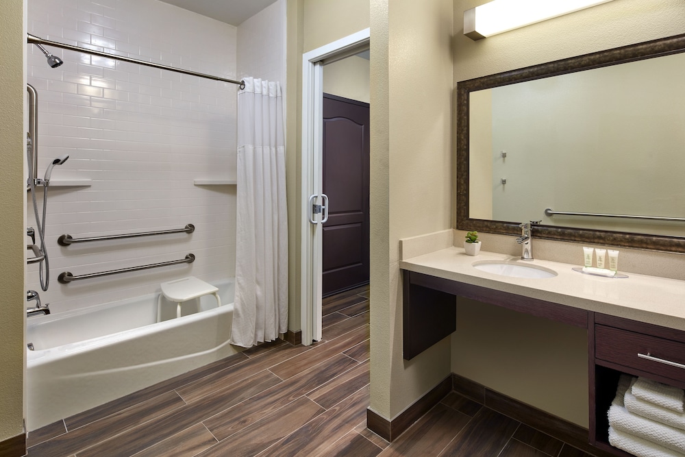 STAYBRIDGE SUITES ANAHEIM AT THE PARK 6/30