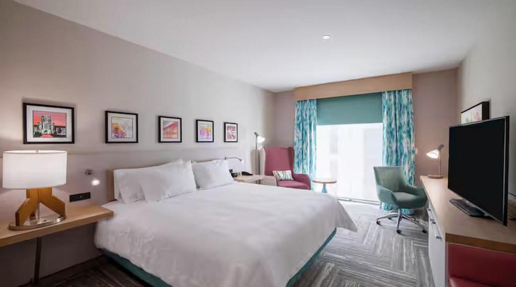 Room, 2 Queen Beds, Space View, Accessible