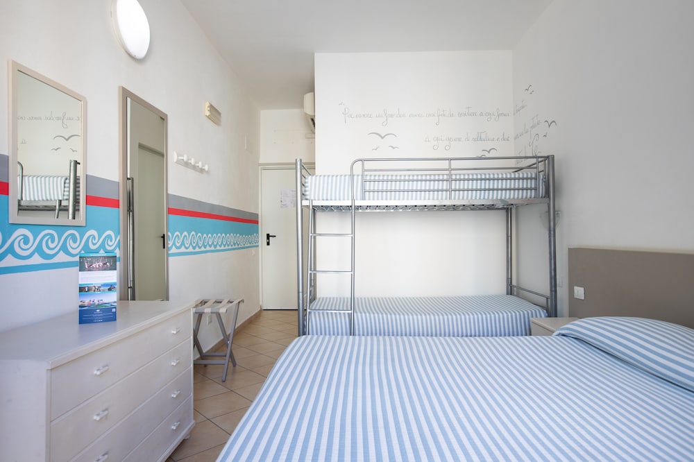 Muma Hostel 7/65