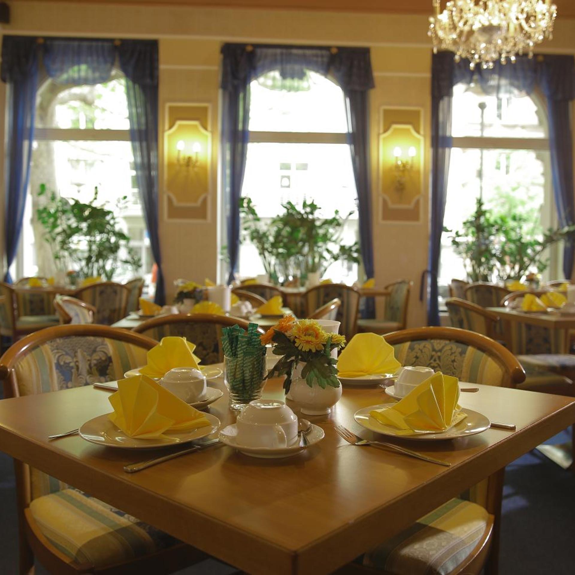 Hotel Konigshof 50/58