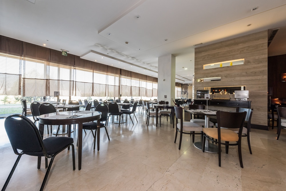 Mercader Hotel 32/50