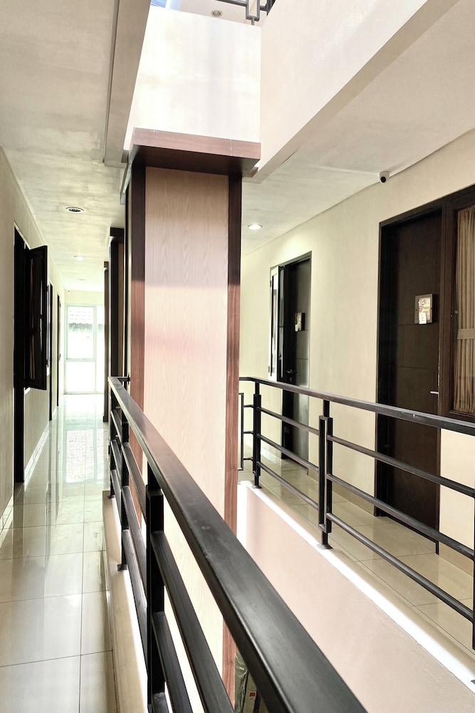 Behomy Corner 8 Lippo Karawaci by ZUZU 3/67