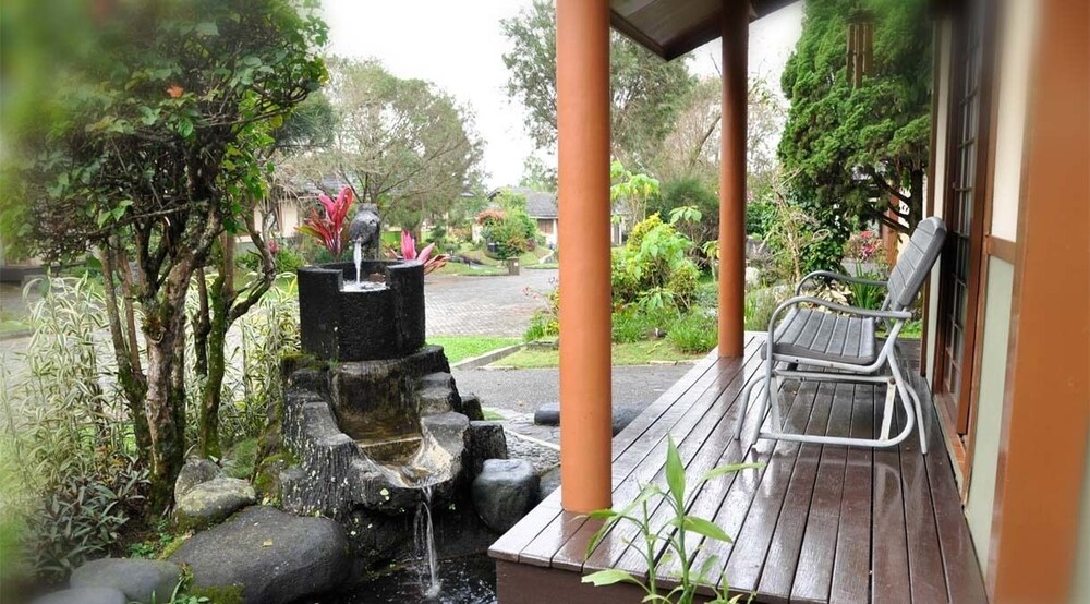 Villa Kota Bunga Ade 45/50