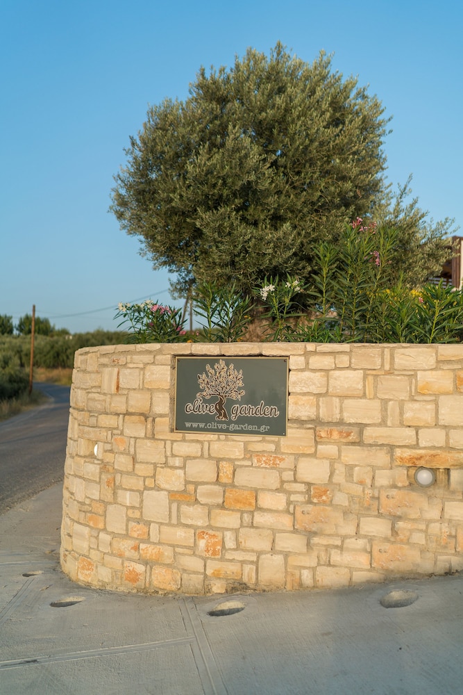 Olive Garden Villas 39/50