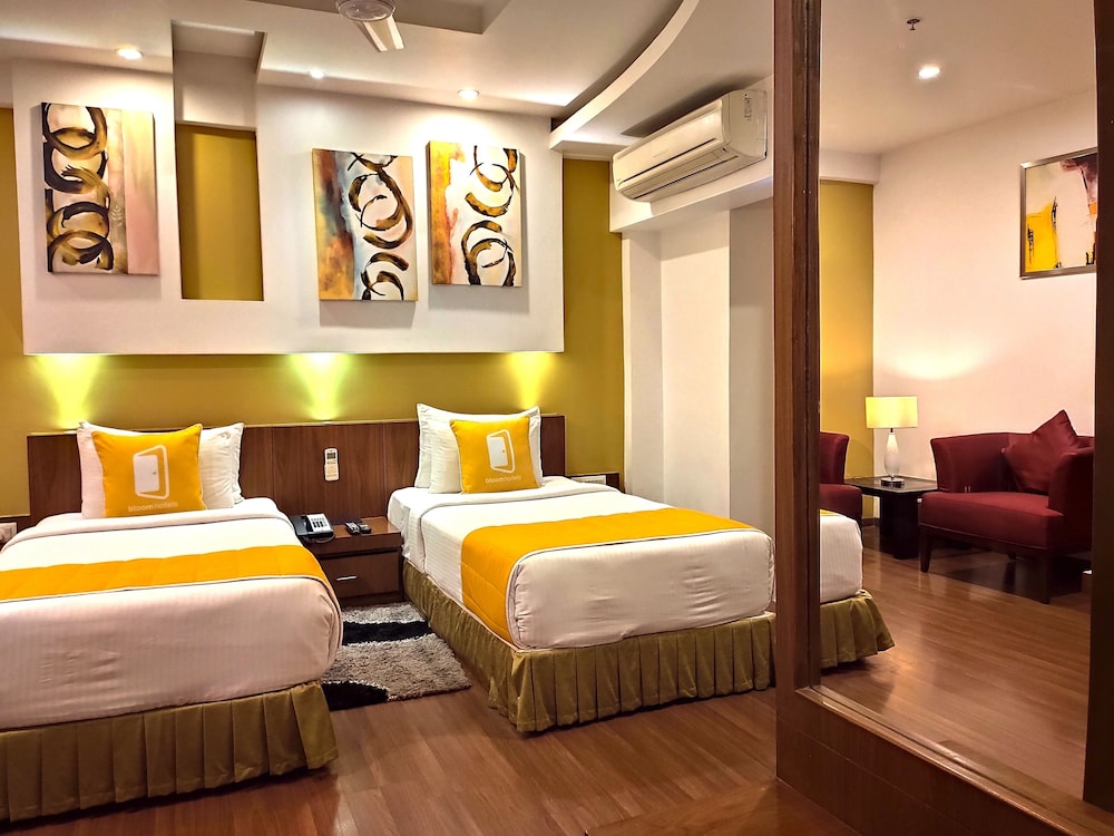 STUDIO SUITE TWIN
