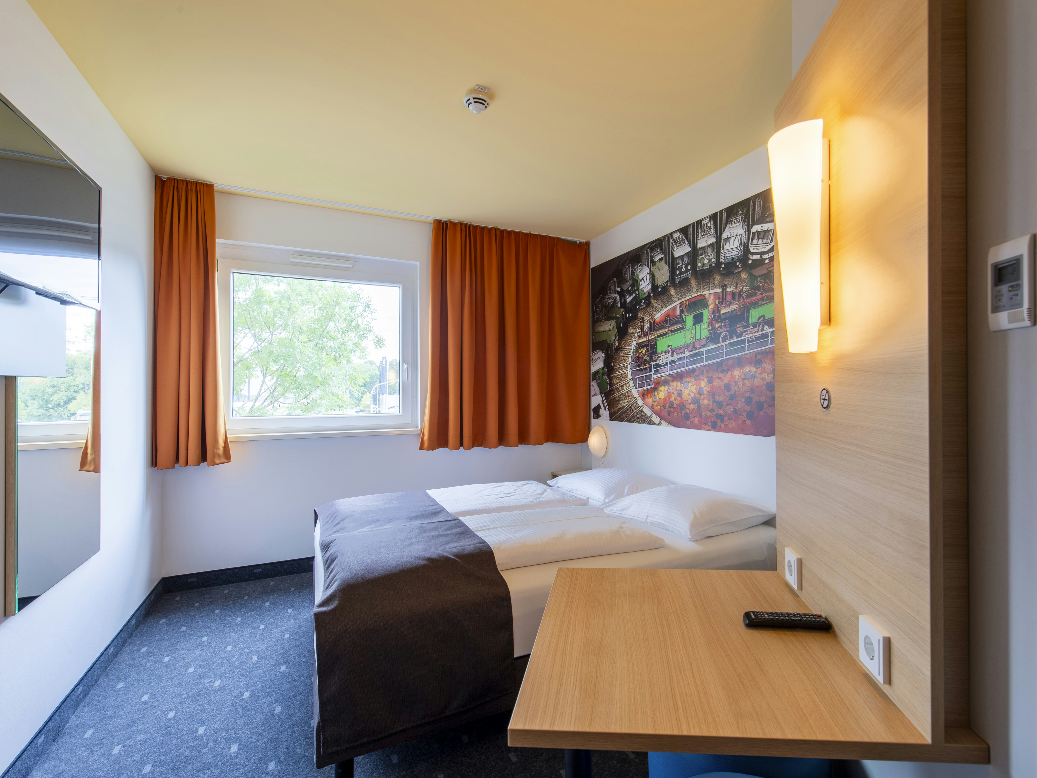 B&B Augsburg 10/30