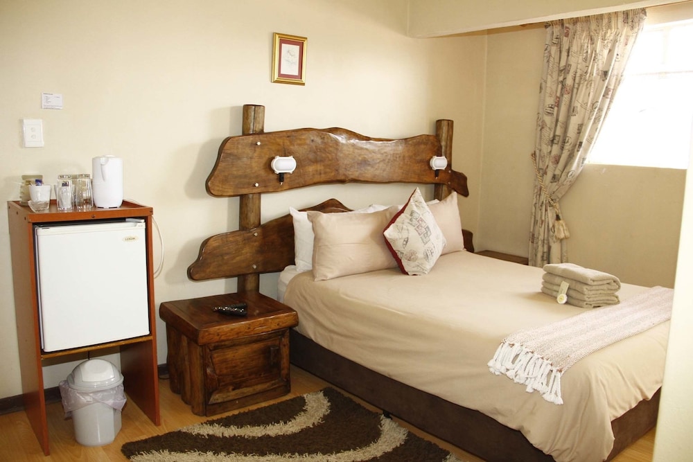 Kalahari Guest House 12/50