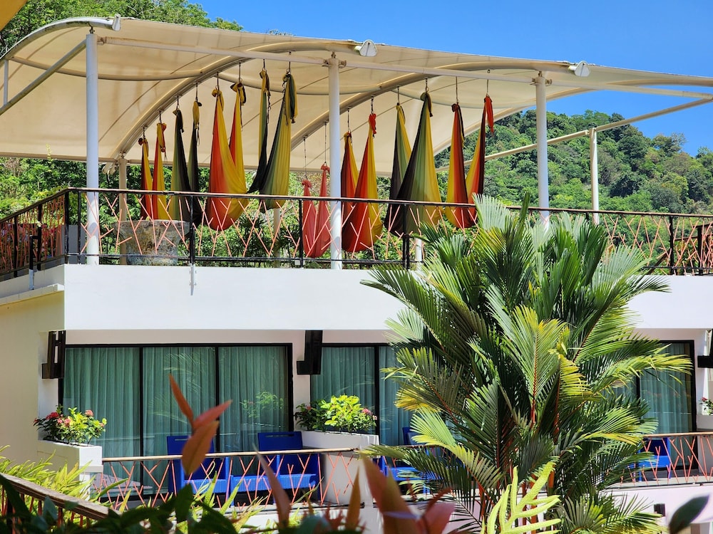 Cc S Hideaway Hotel in KARON BEACH