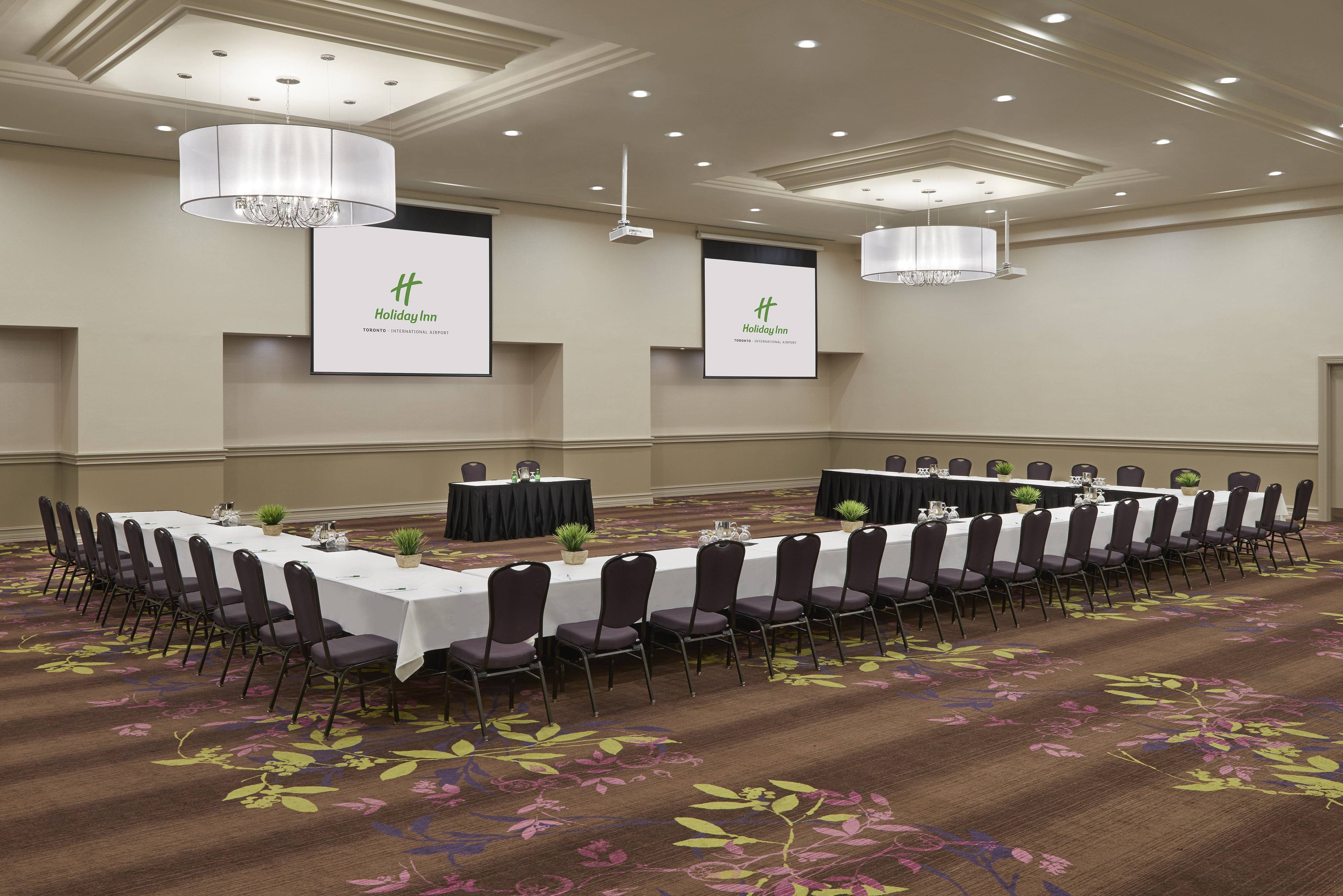 Holiday Inn Toronto International Airport Hotel 44/58