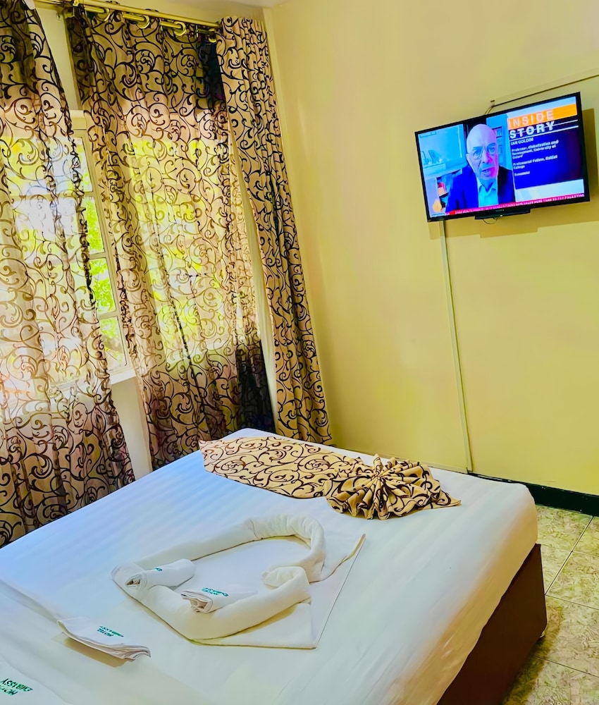 Hotel Embassy 28/58