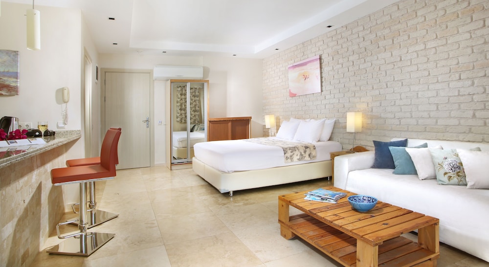 Saylam Suites 16/66