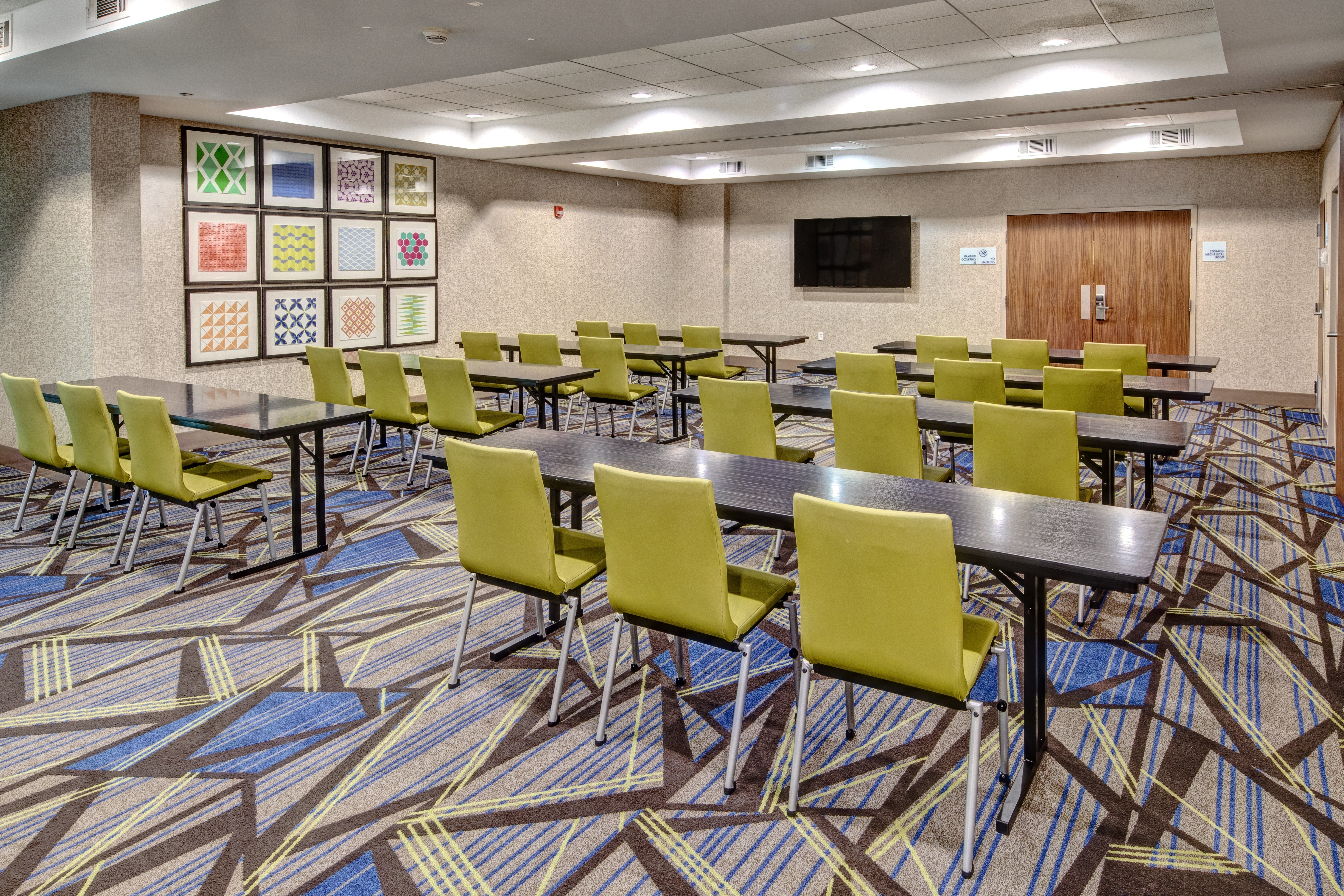 Holiday Inn Express Hotel And Suites Memphis Southwind 33/36