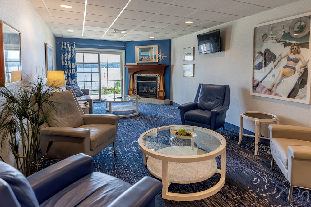 Bay Pointe Inn 29/50