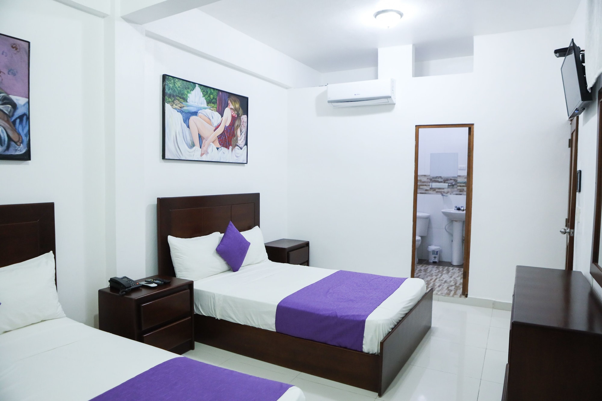 STUDIO, 2 BEDS