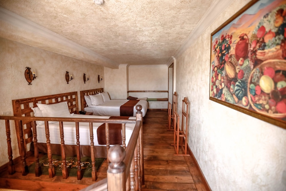 CAUCASUS HOTEL 20/74
