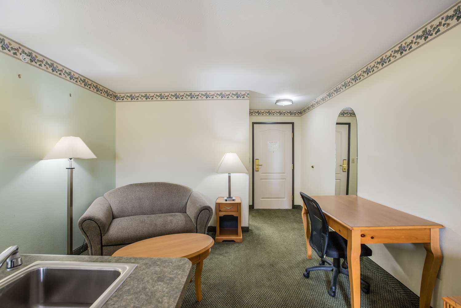 Americas Best Value Inn Suites Three Rivers 6/16