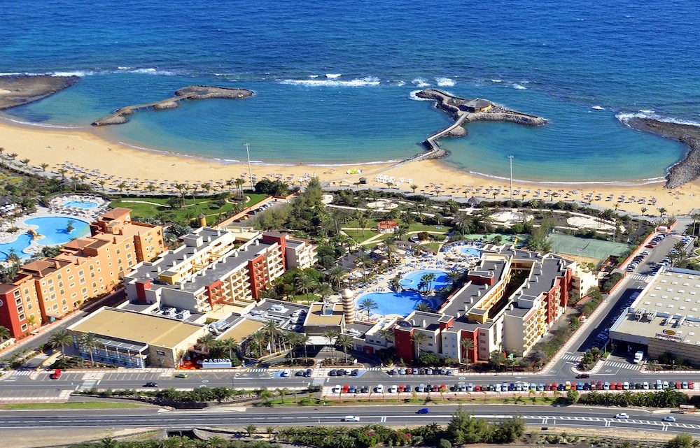 Elba Carlota Beach & Convention Resort 70/72