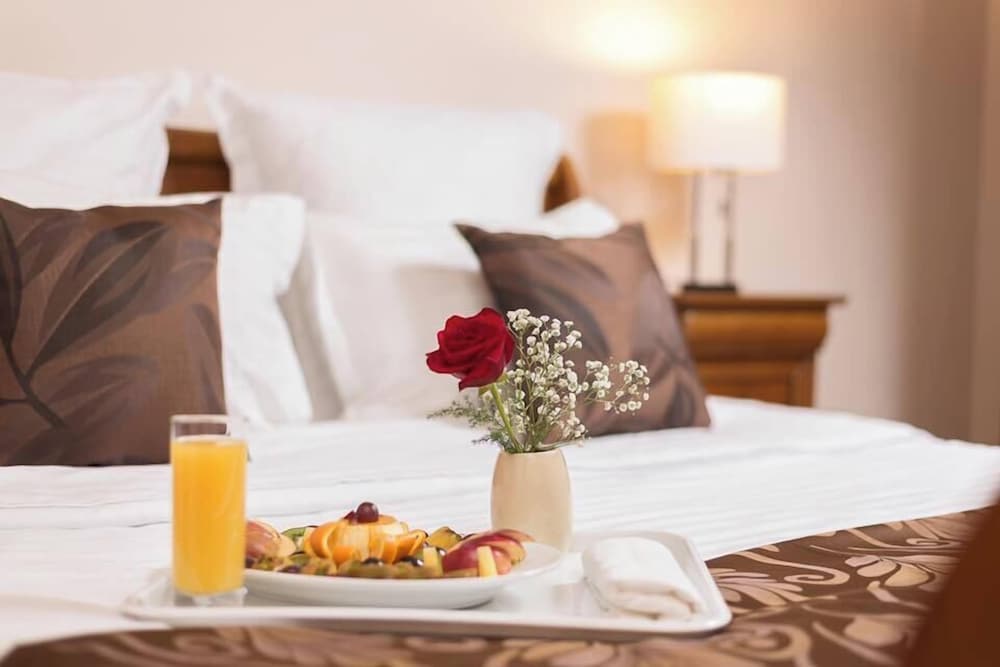 Hotel Athos R M T 47/69