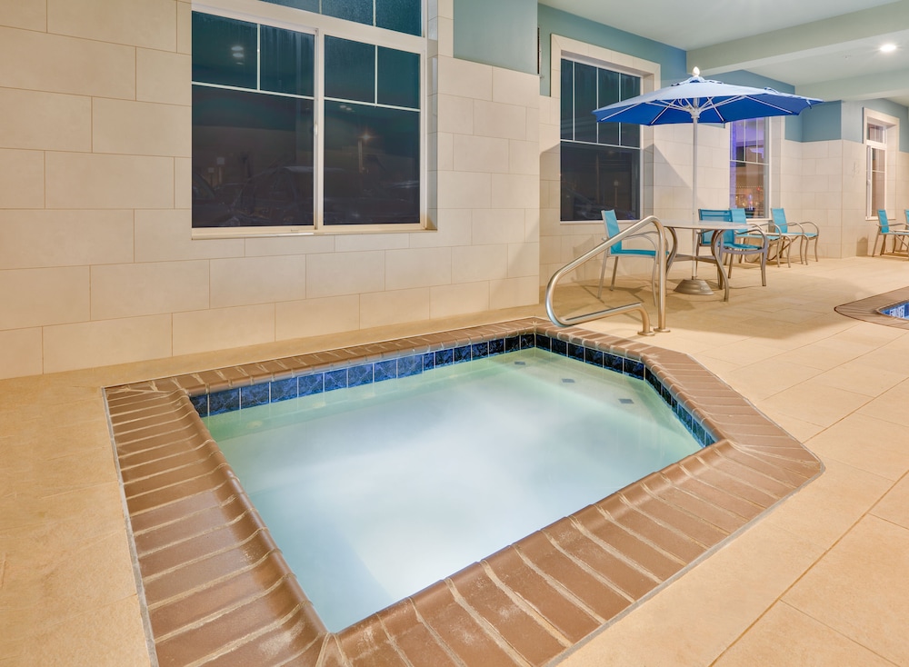 swimming pool spa