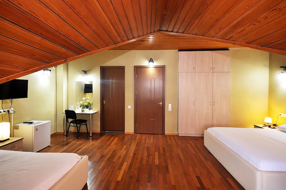 Hotel Frida 12/33
