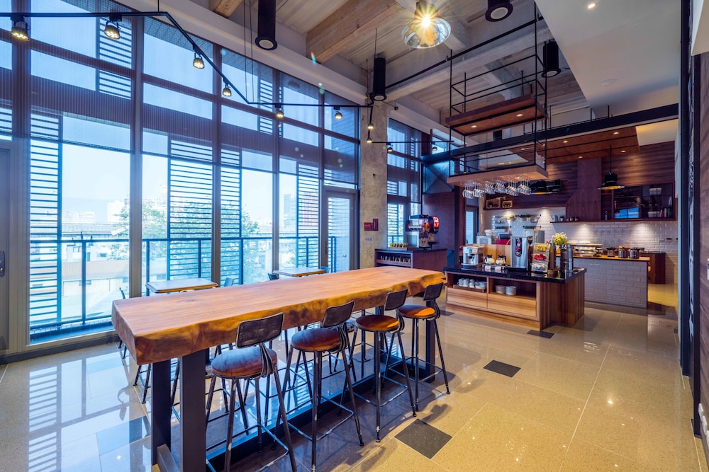 Watermark Hotel Kaohsiung Main Station 61/72