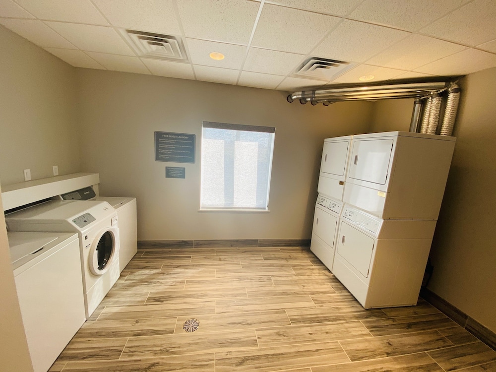 Candlewood Suites Lebanon 10/52