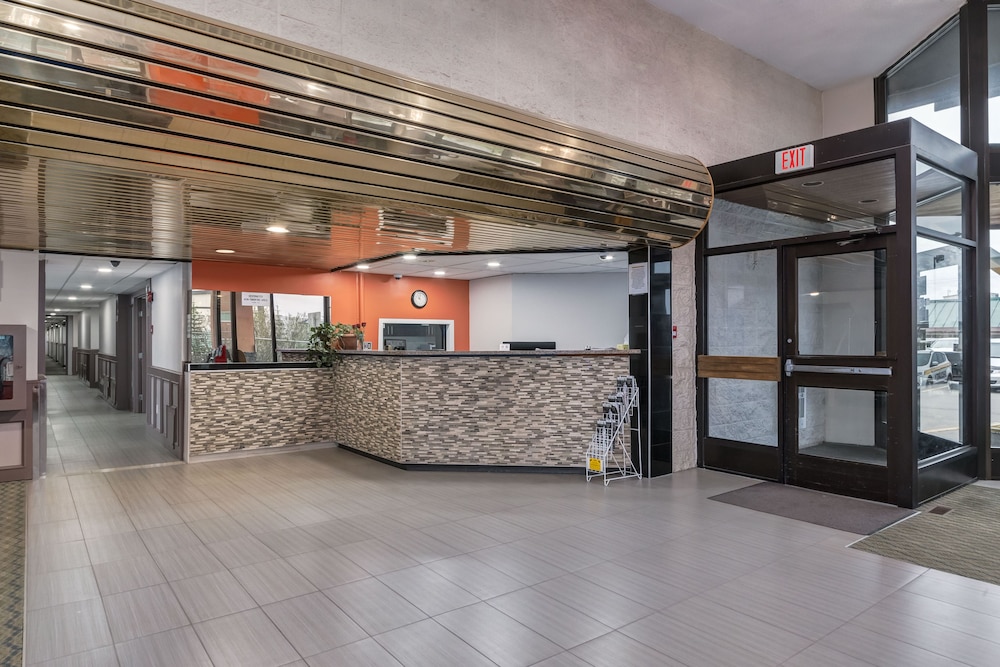 Airport Travellers Inn 9/51