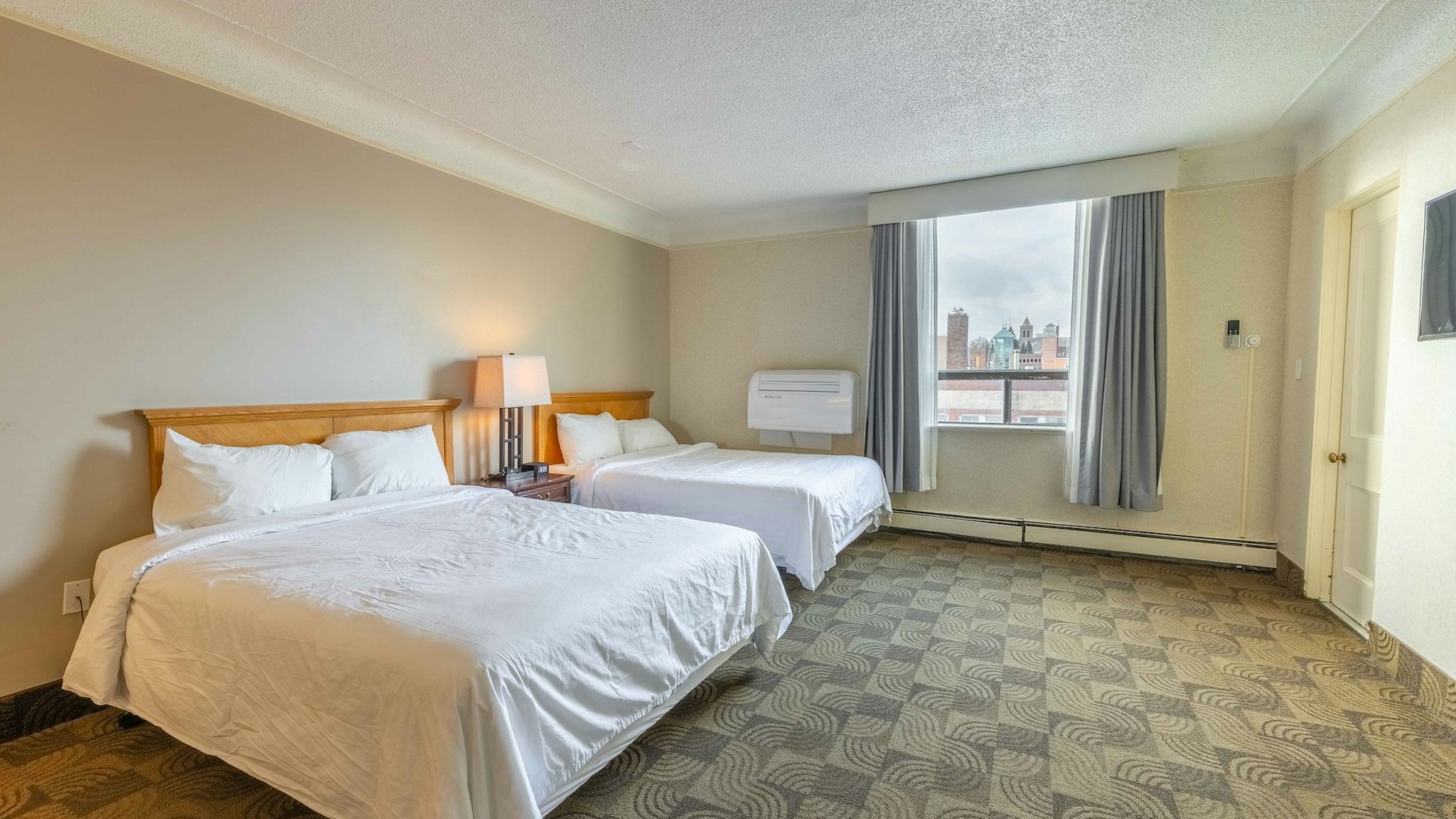 Room, 2 Queen Beds, City View