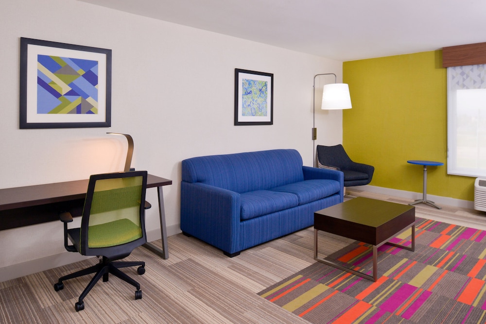 Holiday Inn Express Suites Shreveport Downtown Hotel 26/41