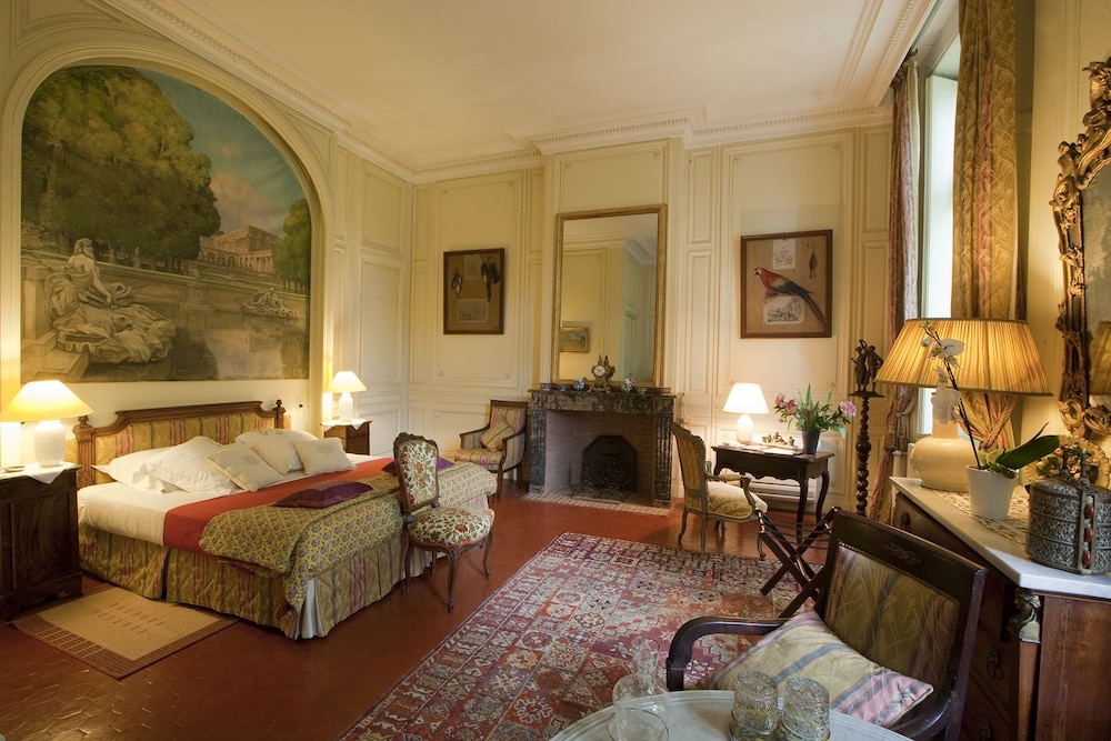 Chateau De Raissac 10/36