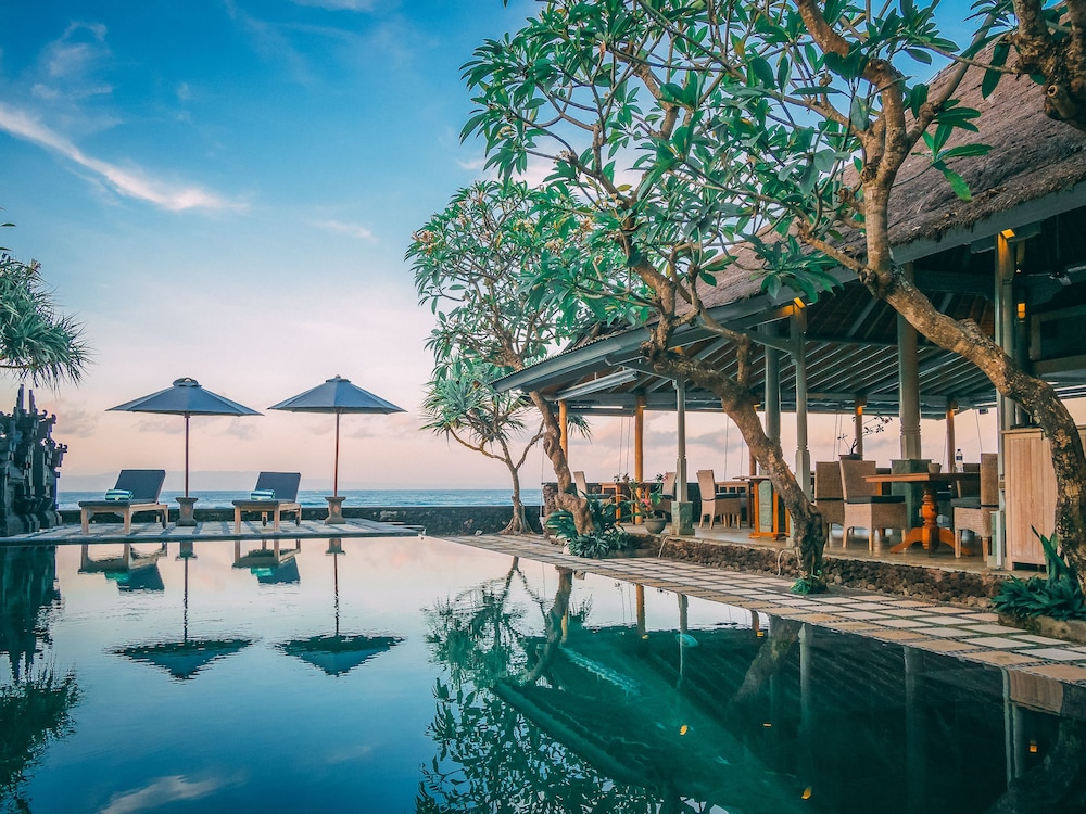 Alam Candi Dive Resort 30/36