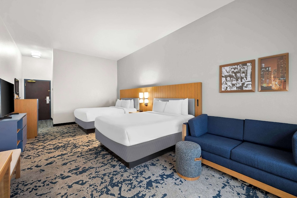 SUITE, 2 QUEEN BEDS, SOFA